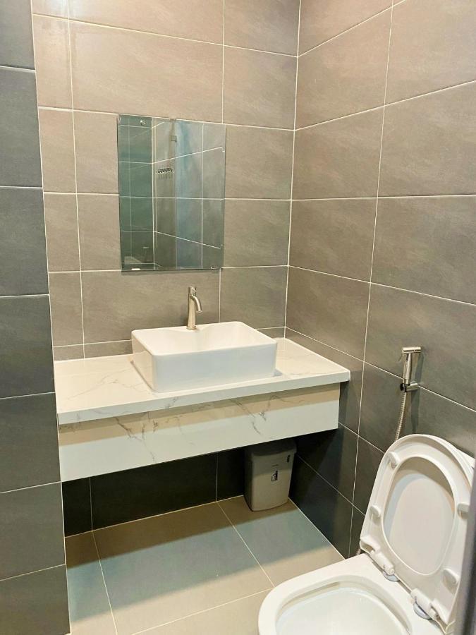 Апартаменти Start House Coliving Walk 5 Minute To The Airport Хошимін Екстер'єр фото