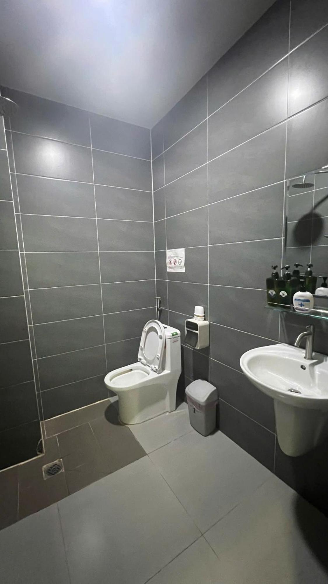 Апартаменти Start House Coliving Walk 5 Minute To The Airport Хошимін Екстер'єр фото